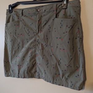 Eddie Bauer Olive Green Arrow Pattern Hiking Adventurer Lined Skort Women sz 16